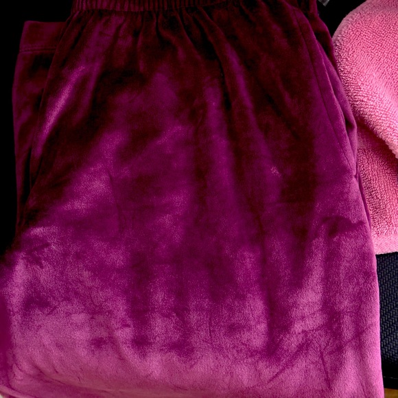PINK velour pants in LUSCIOUS PLUM - Picture 5 of 5